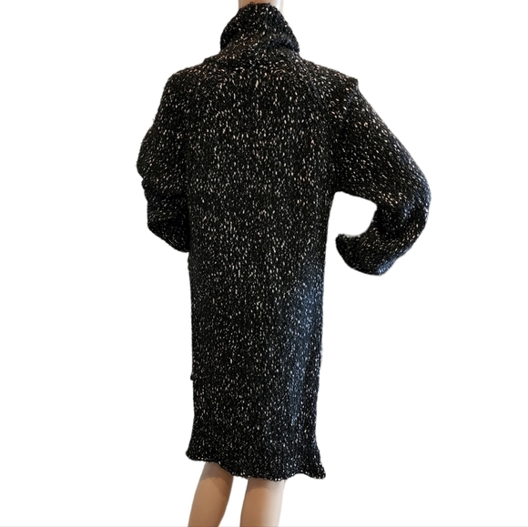 Zara long knit sweater. - Picture 4 of 15